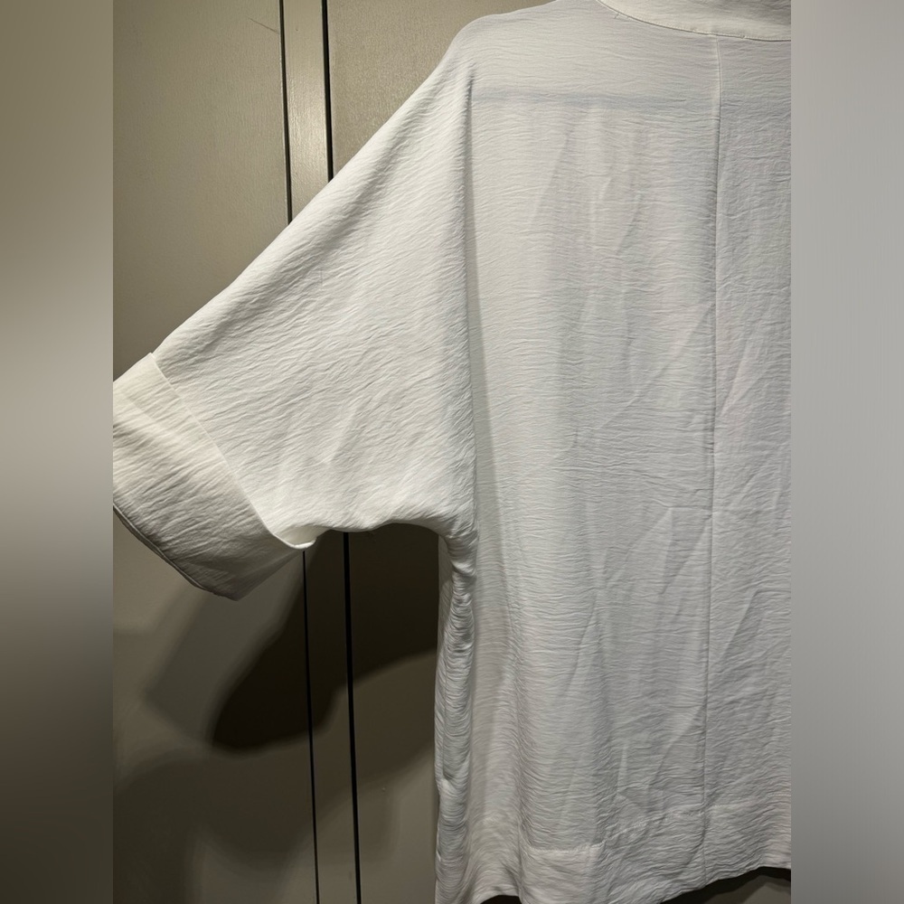 $59 Calvin Klein Batwing Style Blouse - Picture 4 of 7